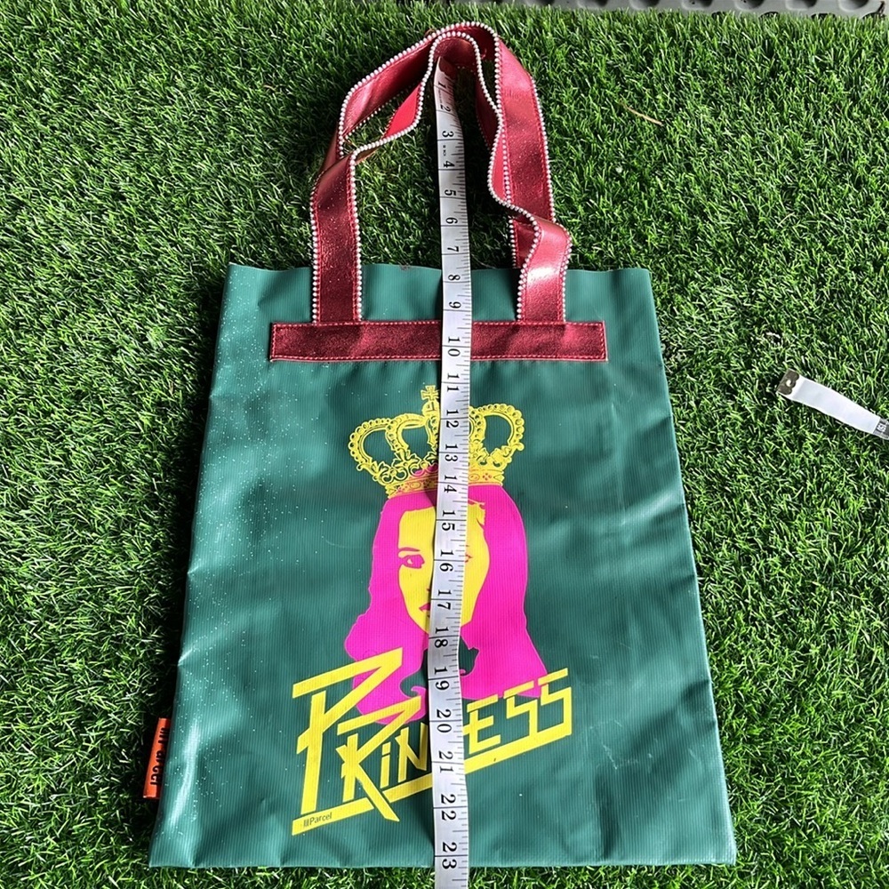 PARCEL Princess Tote Bag - Picture 2 of 9